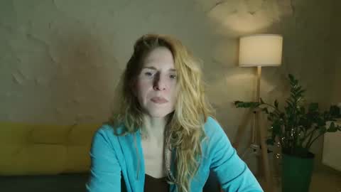 Snapshot of violetplath chatting on 03-03-25, 09:15 Violet next stream December 6 online show from 03-03-25, 09:15