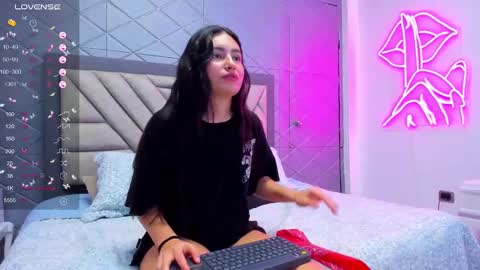 Violet Rousse online show from 01-31-25, 06:47