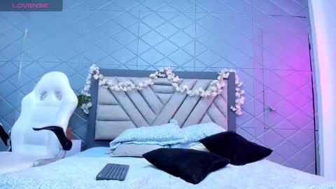 Violet Rousse online show from 02-09-25, 07:52