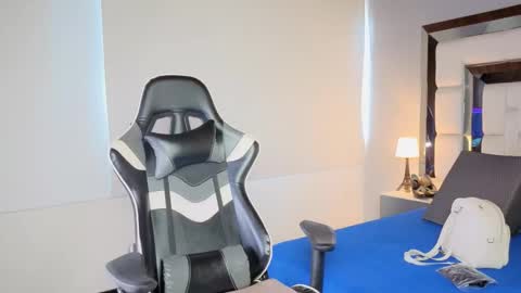 Snapshot of violetskinny chatting on 02-09-26, 07:40 violetskinny online show from 02-09-26, 07:40