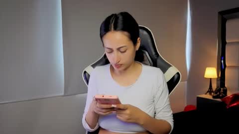 Snapshot of violetskinny chatting on 02-23-26, 07:11 violetskinny online show from 02-23-26, 07:11