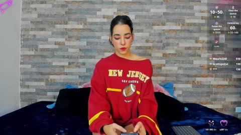 ViolettGolden online show from 10-07-25, 02:09