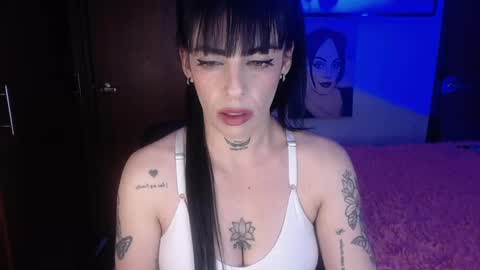 violett  Independent model online show from 11-24-25, 02:11