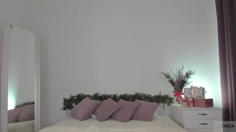 violetta_finch online show from 12-13-24, 11:23