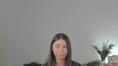 violetta_finch online show from 12-19-24, 08:45