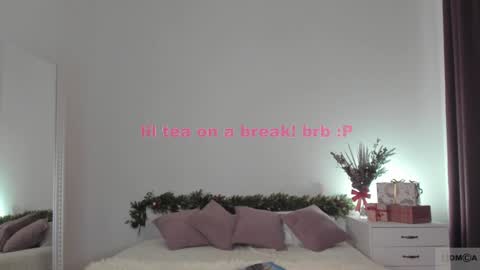 violetta_finch online show from 12-20-24, 11:32