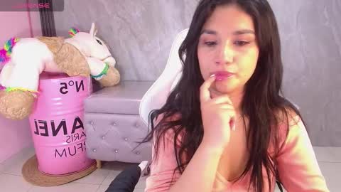 Violetta  online show from 10-05-25, 04:33