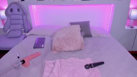 ViolettaBaker online show from 12-17-24, 01:29