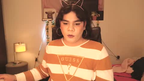 Snapshot of violettacam69 chatting on 02-01-25, 07:47 violettacam69 online show from 02-01-25, 07:47