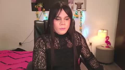 Snapshot of violettacam69 chatting on 02-11-25, 10:26 violettacam69 online show from 02-11-25, 10:26
