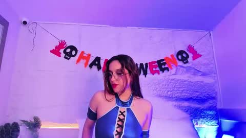 Violetta  online show from 10-31-25, 07:59