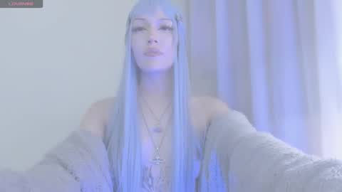 Snapshot of violettbones chatting on 10-25-25, 06:54 Violett online show from 10-25-25, 06:54