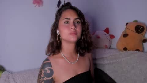 Violette  online show from 09-24-25, 11:30