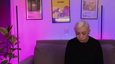 Violet online show from 02-16-26, 12:07