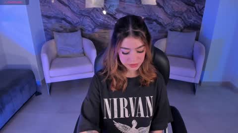 Violett  online show from 12-29-24, 05:33