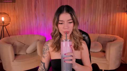 Violett  online show from 09-21-25, 05:03