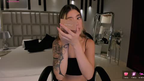 Violett  online show from 03-27-26, 11:21