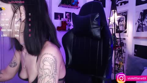 Snapshot of violettlane chatting on 12-19-24, 09:06 Violeta online show from 12-19-24, 09:06