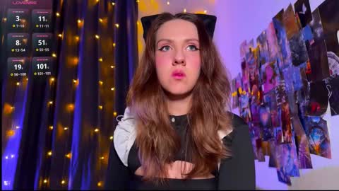 Snapshot of violettmo0n chatting on 03-01-26, 02:02 Next stream 1522026 400 GMT 3 online show from 03-01-26, 02:02