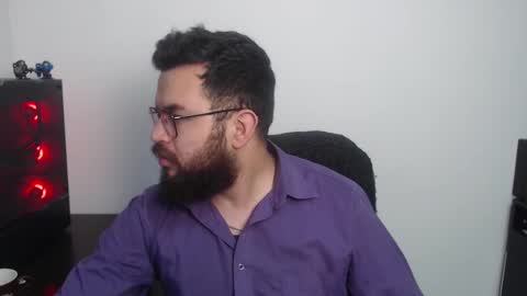 Snapshot of violettouse chatting on 02-17-26, 12:40 Jhon online show from 02-17-26, 12:40