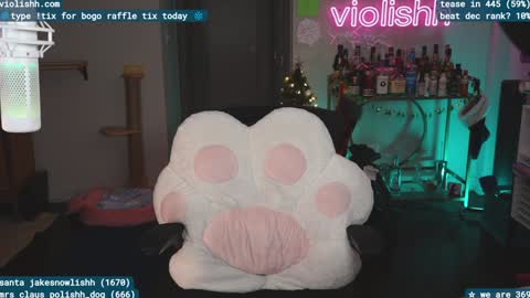 follow me on twitter violishh and ig violishh  online show from 12-18-24, 02:21