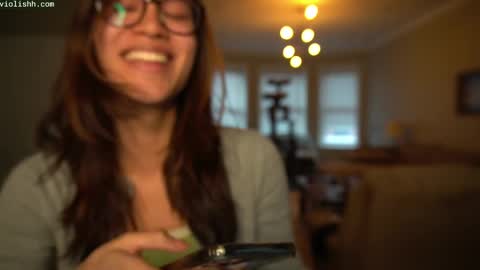 follow me on twitter violishh and ig violishh  online show from 02-19-25, 10:20