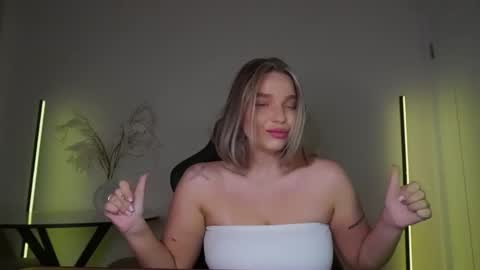 Violla online show from 10-26-25, 09:26