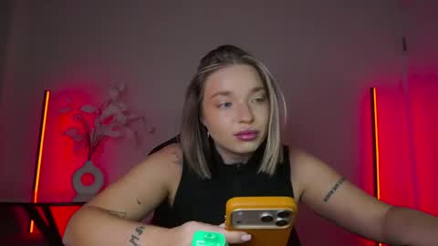 Violla online show from 10-28-25, 10:19