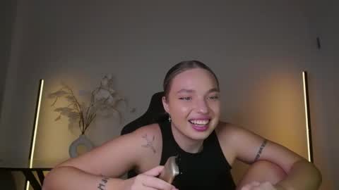 Violla online show from 11-28-25, 08:06