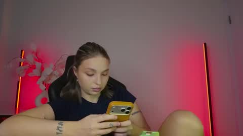 Violla online show from 01-12-26, 10:53