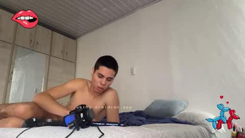 Snapshot of vipx2 chatting on 11-06-25, 04:30 vipx2 online show from 11-06-25, 04:30