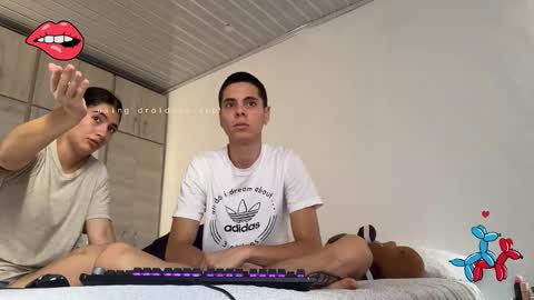 Snapshot of vipx2 chatting on 11-12-25, 03:34 vipx2 online show from 11-12-25, 03:34