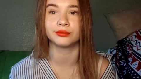 Mia online show from 10-11-25, 11:42