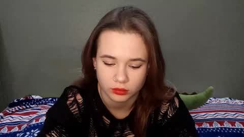 Mia online show from 10-15-25, 11:21