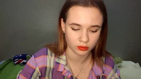 Mia online show from 10-17-25, 11:02