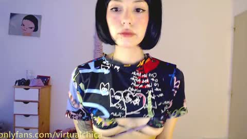Snapshot of virtualchica chatting on 02-01-25, 04:46 Minerva online show from 02-01-25, 04:46