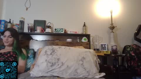 Snapshot of vislaxxx chatting on 01-12-25, 01:53 Pachinko De Gallo online show from 01-12-25, 01:53