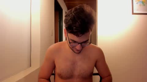 Vito Ferrer online show from 10-17-25, 03:53