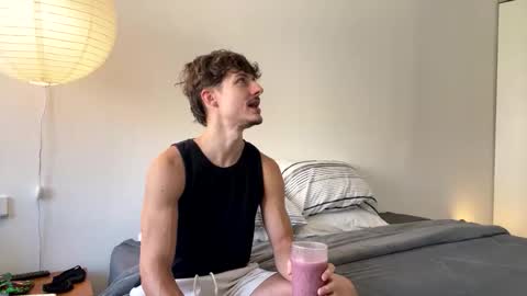 vitoraugustoxxx online show from 12-01-25, 12:32