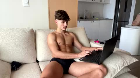 vitoraugustoxxx online show from 12-22-25, 04:26