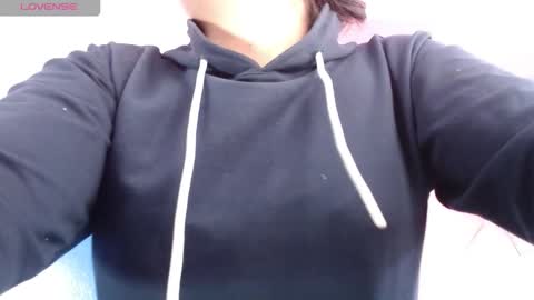 Snapshot of vitoria23_ chatting on 11-17-25, 02:56 victoria 3 online show from 11-17-25, 02:56