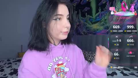 Vivi   online show from 10-24-25, 09:49