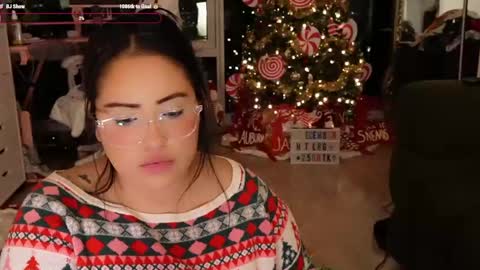 Vivi online show from 12-17-24, 05:29