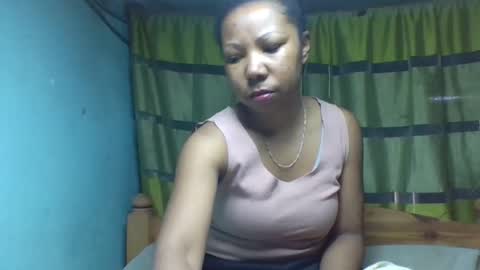 viviane0812 online show from 09-26-25, 07:01