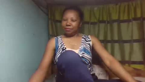 viviane0812 online show from 10-05-25, 06:50