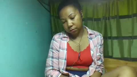 viviane0812 online show from 11-20-25, 11:37