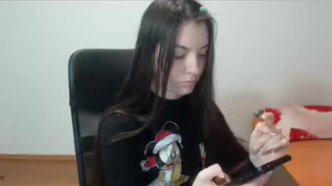 Vivian Gray online show from 12-14-24, 05:25