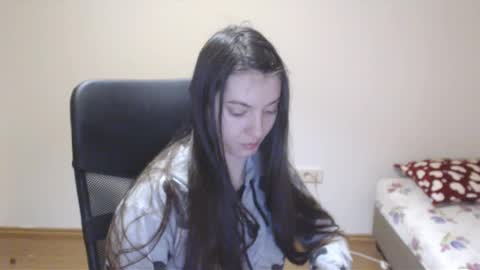 Vivian Gray online show from 01-12-25, 07:42