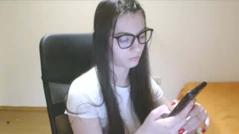 Vivian Gray online show from 02-09-25, 06:05