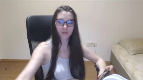 Vivian Gray online show from 02-13-25, 01:08